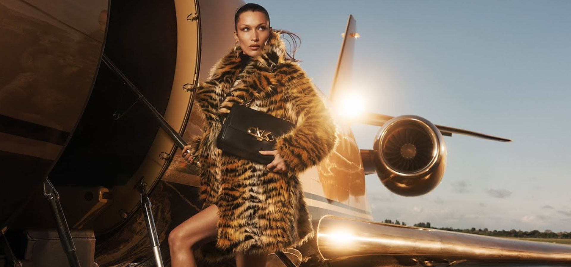 slider image slider_item_x93WDL