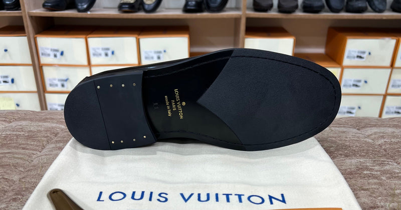 .. Louis.Vuitton Black Silver Logo Major Loafers