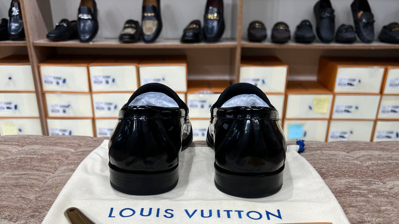 .. Louis.Vuitton Black Silver Logo Major Loafers