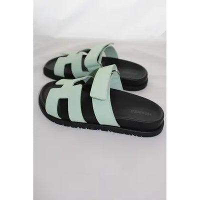 Hermès Chypre leather mules hover