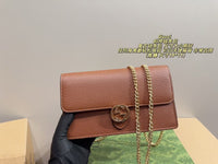 Gucci Interlocking GG Wallet – Beige Calfskin