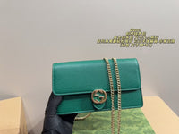 Gucci Interlocking GG Wallet – Beige Calfskin