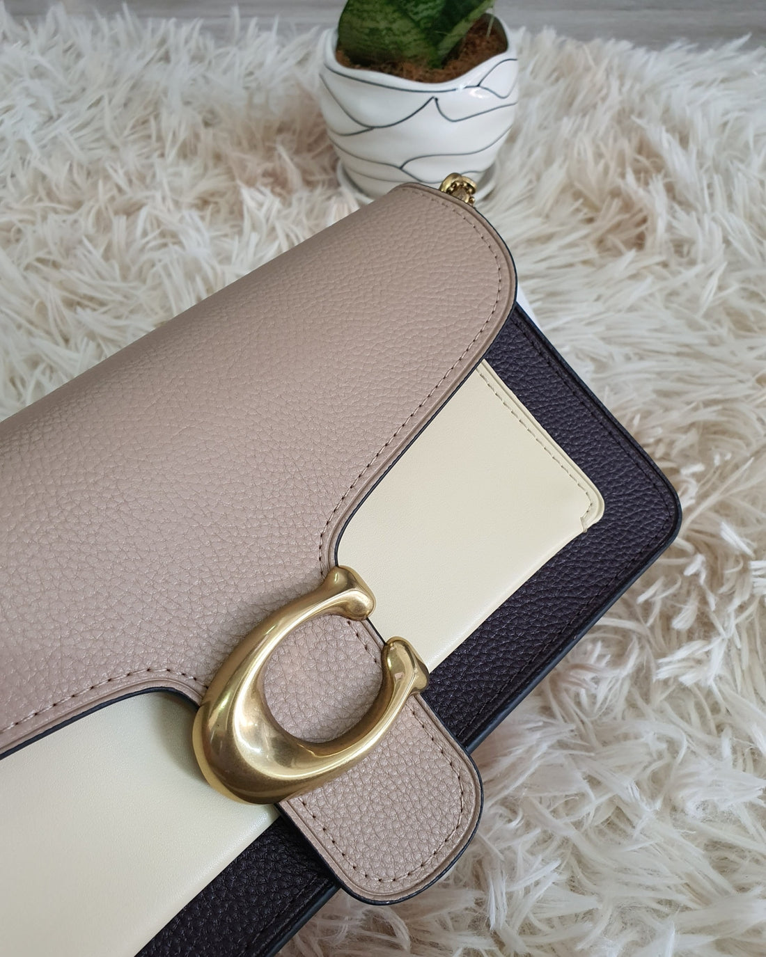 Tabby Shoulder Bag 26