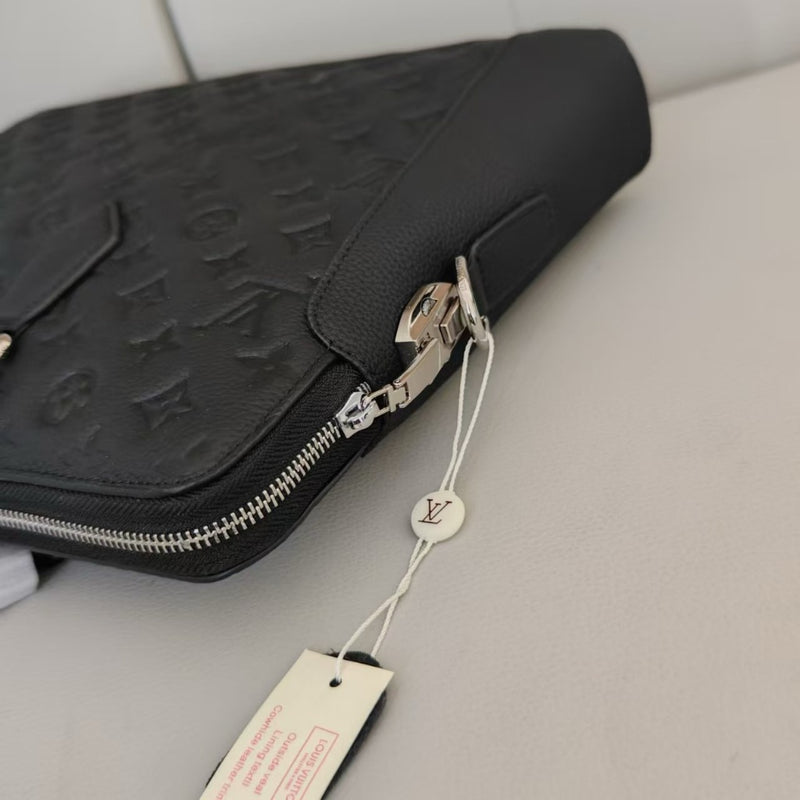 Louis Vuitton Briefcase in Black Leather