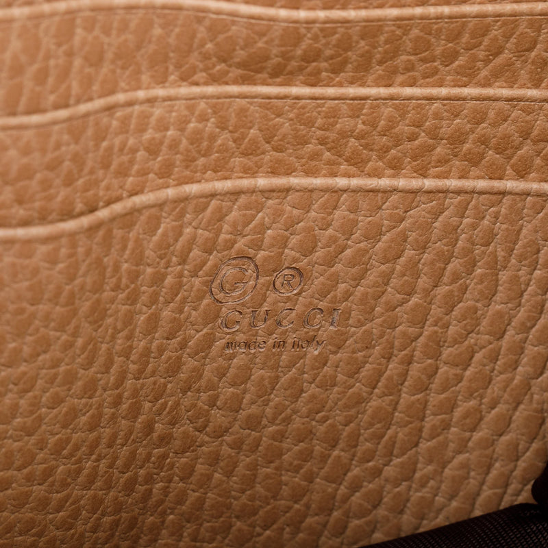Gucci Interlocking GG Wallet – Beige Calfskin