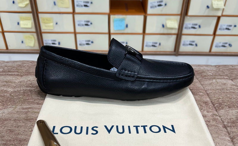 Louis Vuitton Texture Black Silver Logo Normal Loafer