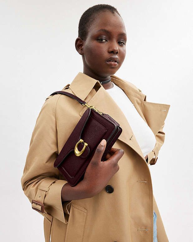 Coach Tabby 20 Shoulder Bag  BURGUNDY