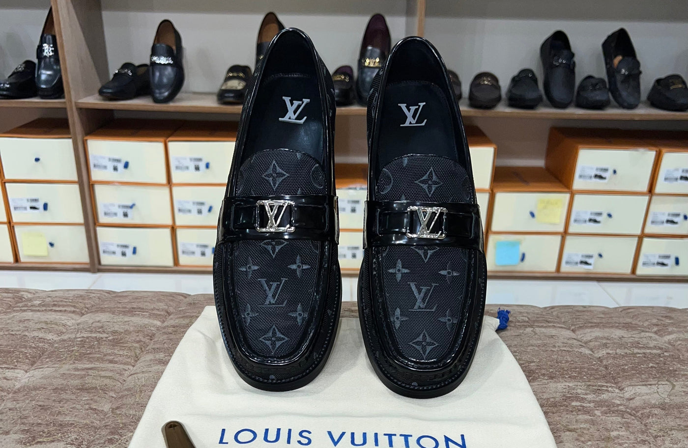 .. Louis.Vuitton New H Black Major Loafers
