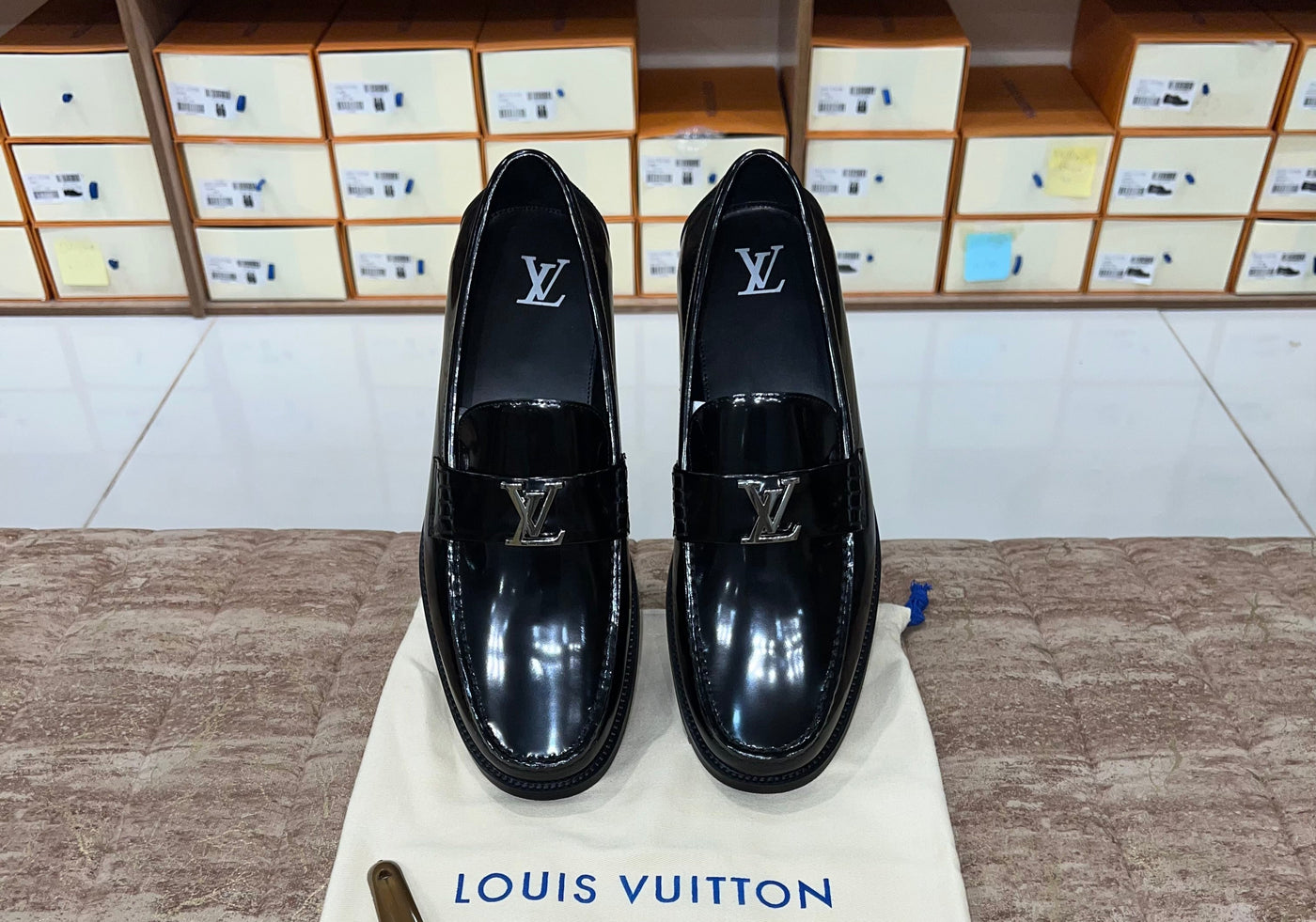 .. Louis.Vuitton Black Silver Logo Major Loafers