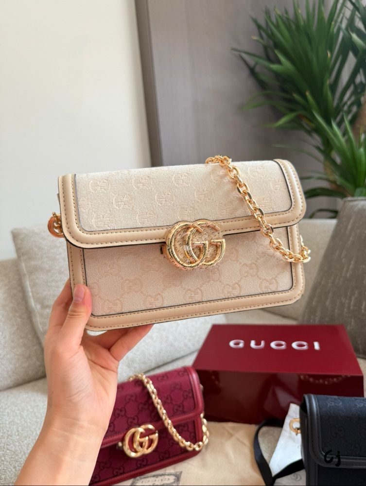 GUCCI GO SMALL SHOULDER BAG