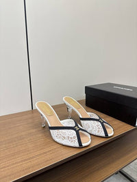 Chanel – Net Black Heel Pump