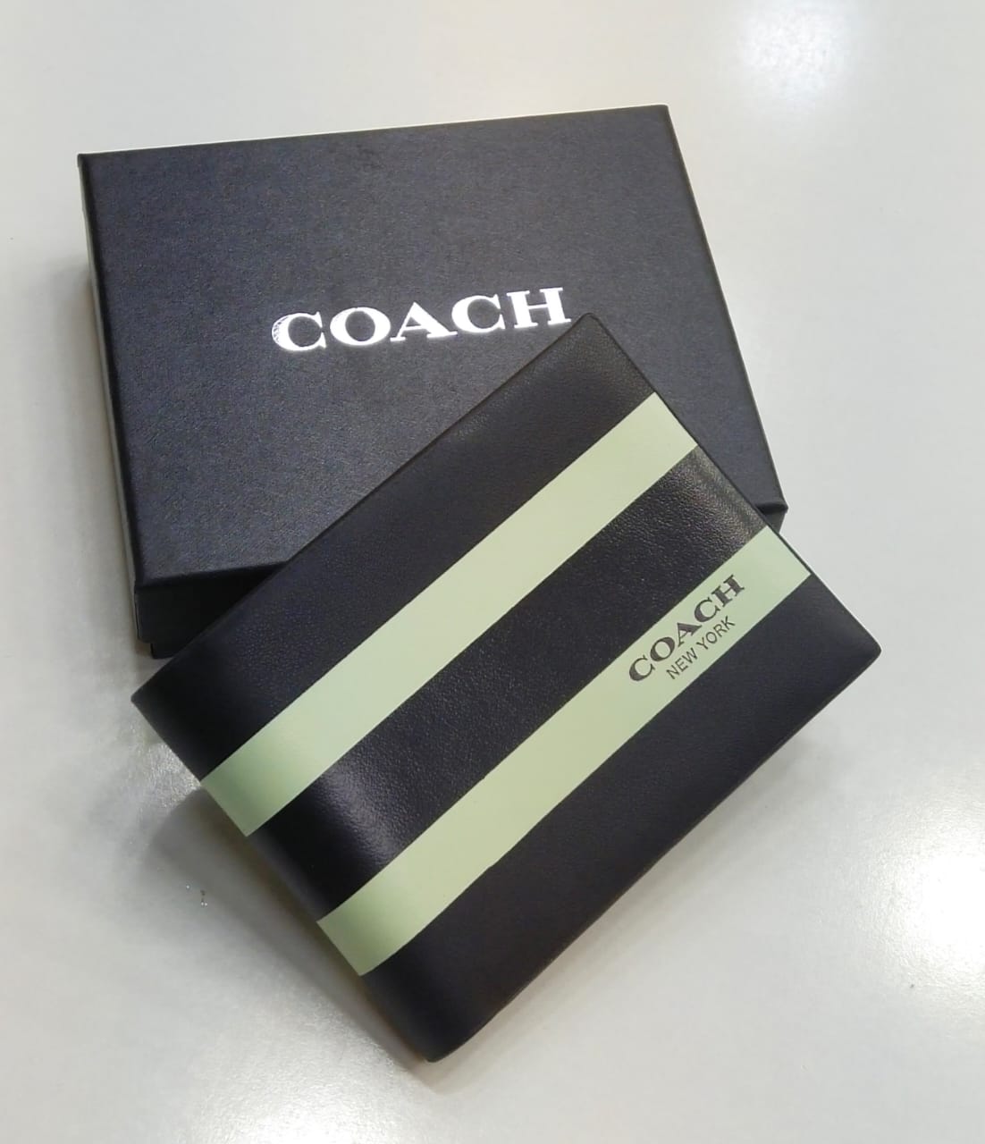 Coach – Compact ID Wallet