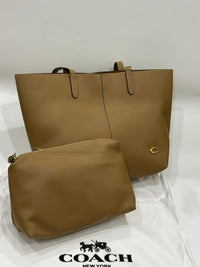 Coach North 32 – Leather Tote Bag