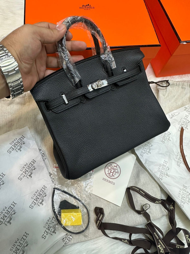 Hermès Birkin 25 / 30 / 35 – Original Leather (With Code)