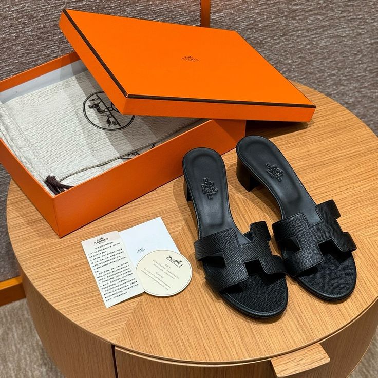 Hermès – Oran Snadal in Block heel