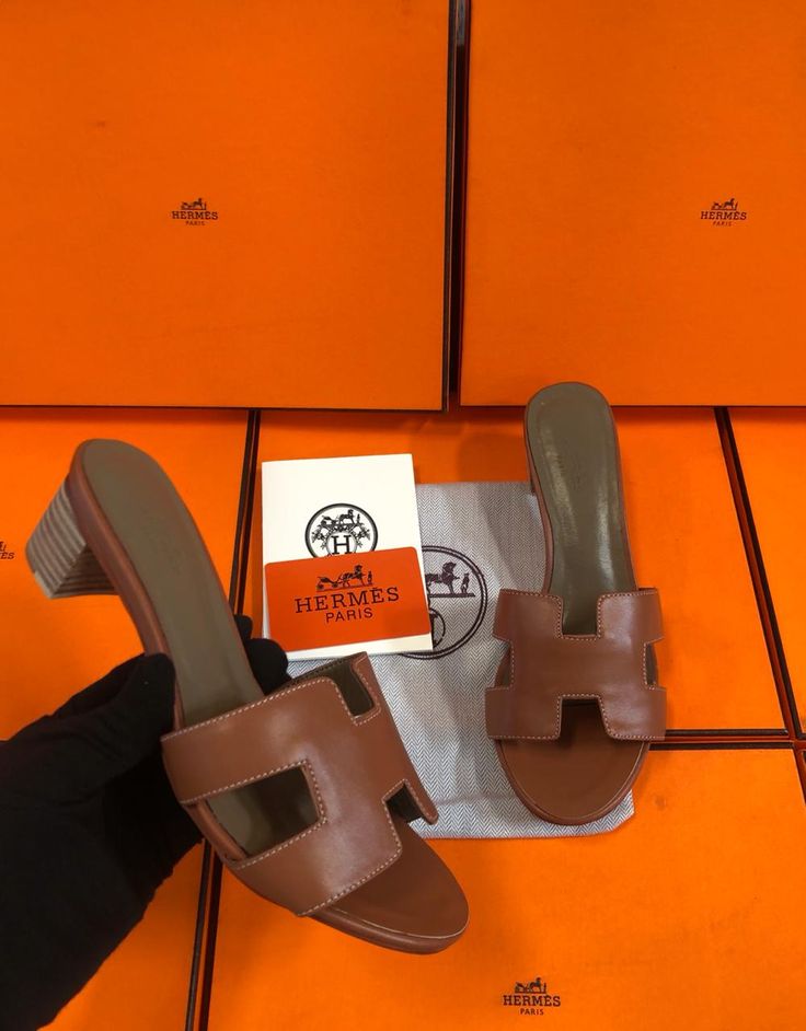 Hermès – Oran Snadal in Block heel