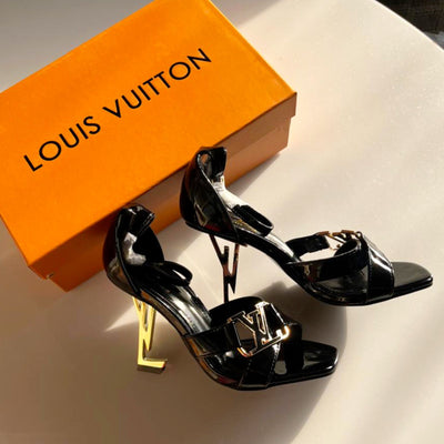 Louis Vuitton – Heels hover