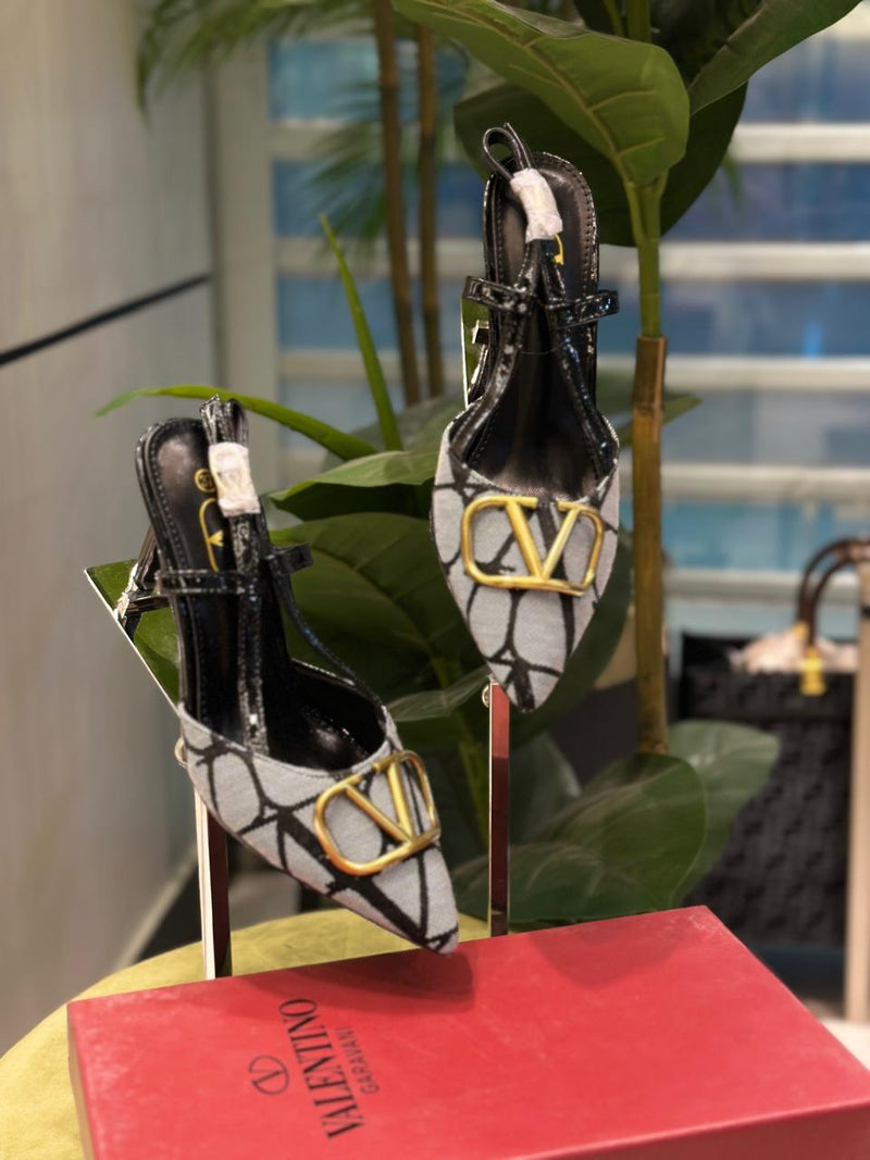 Valentino Heel