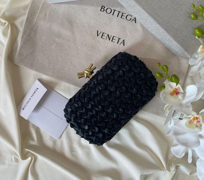 Bottega Veneta – Knot Intrecciato Leather Minaudière Clutch