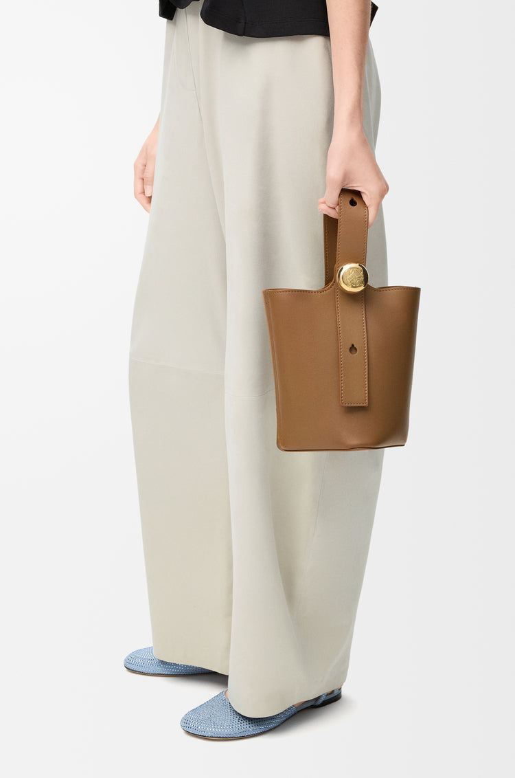LOEWE Mini Pebble bucket in smooth calfskin