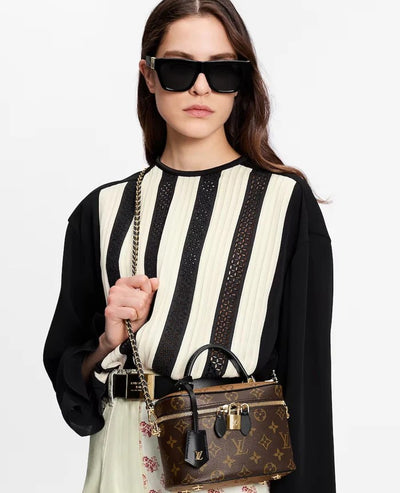LV Vanity Chain Pouch hover