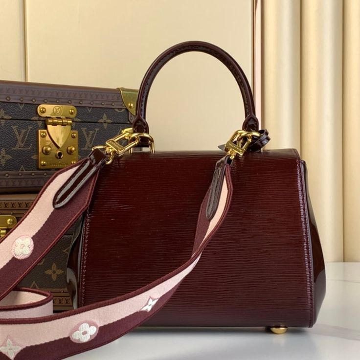 LV Cluny Mini