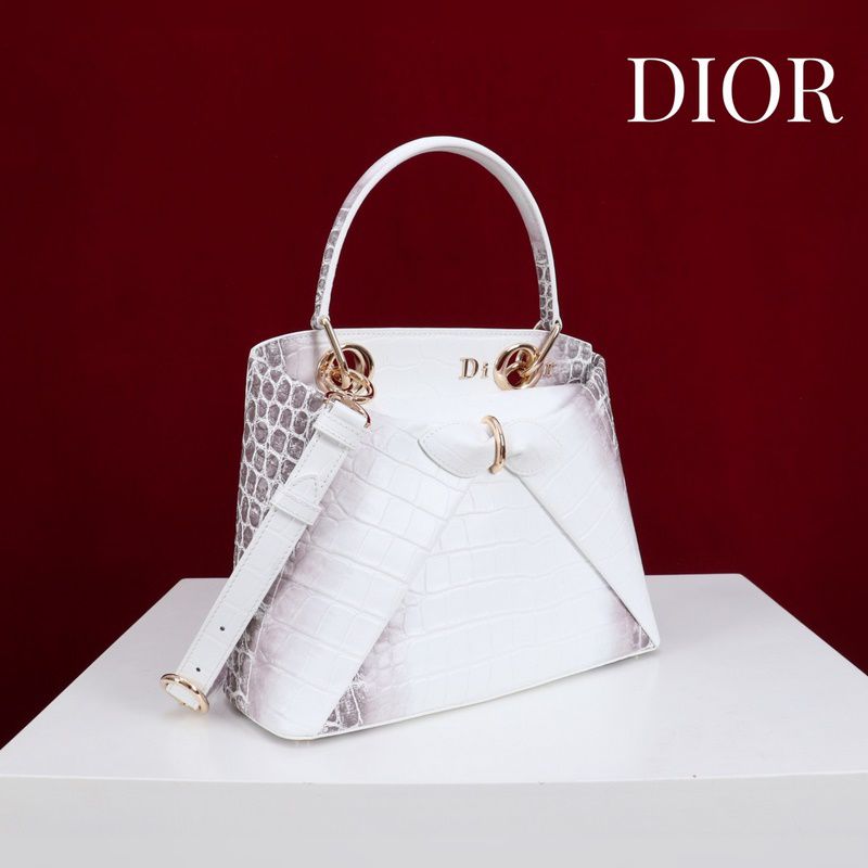 Dior’s New-Era La Cigale Bag