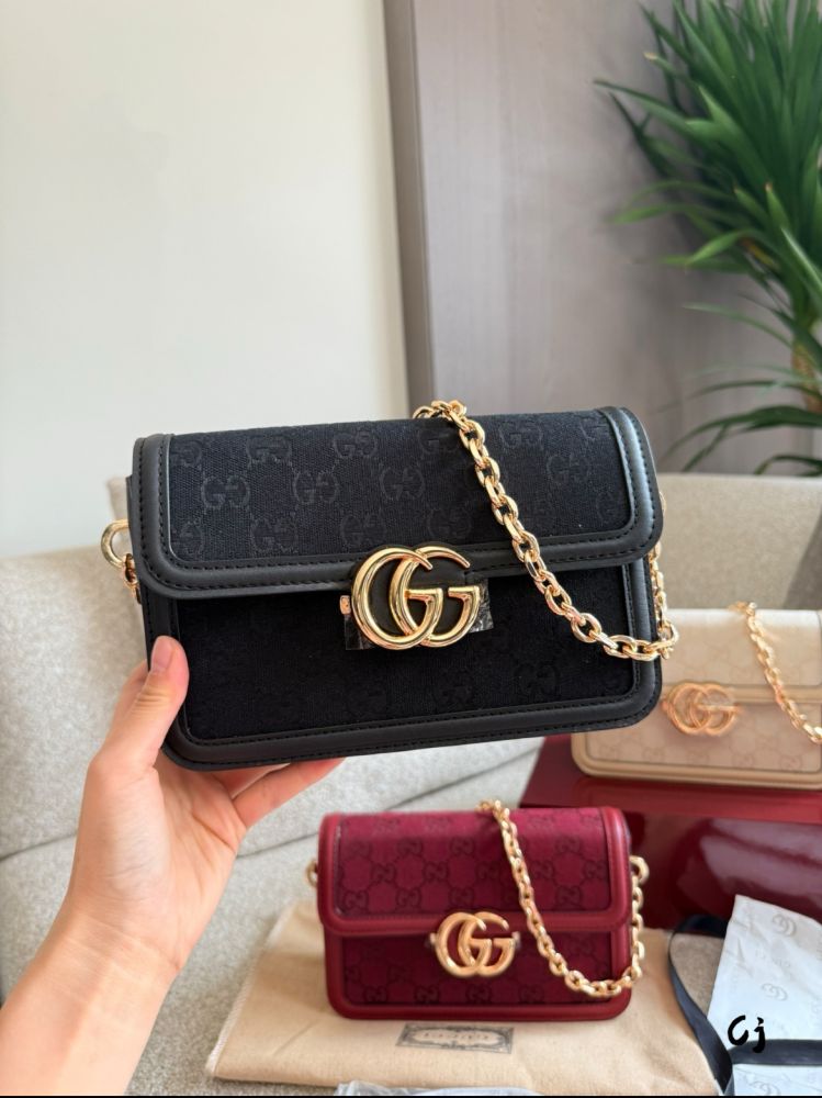 GUCCI GO SMALL SHOULDER BAG