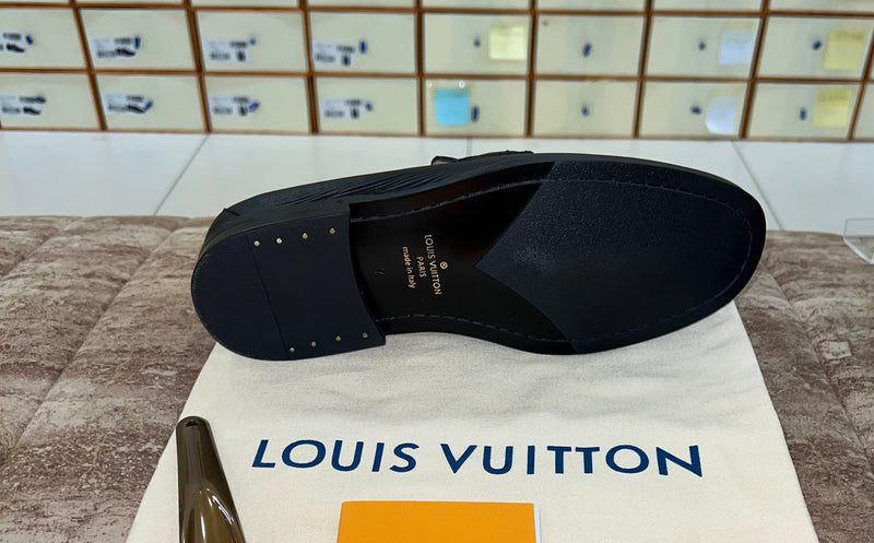 . Louis.Vuitton Black Lining Major Loafers